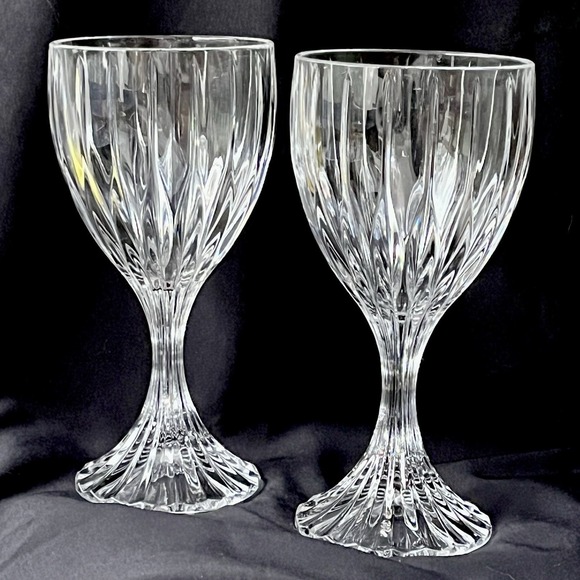 Set of 2 Mikasa Park Lane Water Goblets 6 3/4" Tall 9oz Clear Crystal Ribbed - Picture 1 of 3